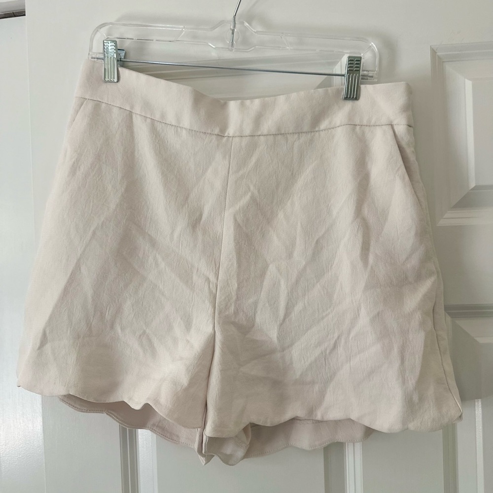 Aritizia Wilfred Scallop Shorts - Size 10